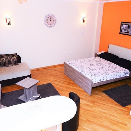 Exclusive Central Apartments Szkopje Szoba fotó