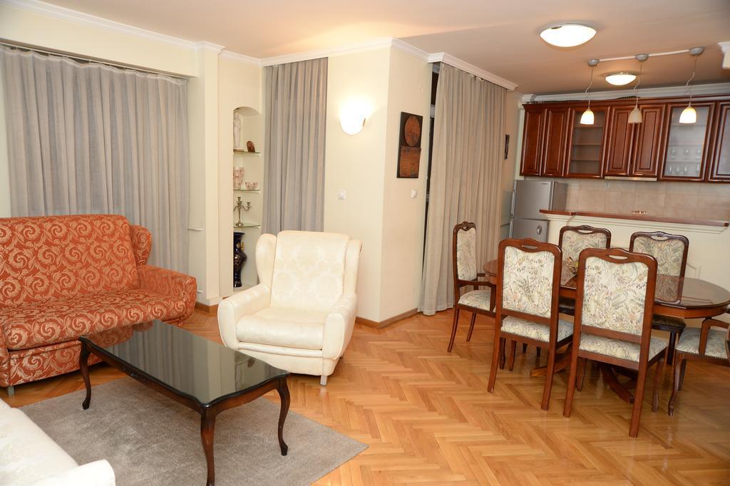 Exclusive Central Apartments Szkopje Kültér fotó