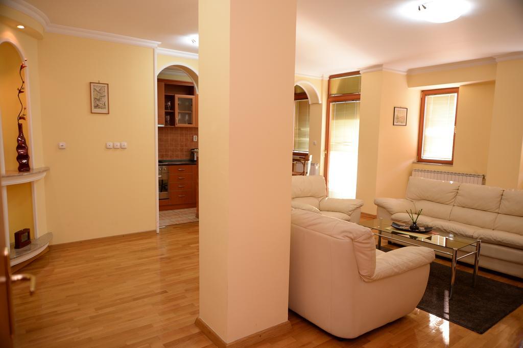 Exclusive Central Apartments Szkopje Kültér fotó