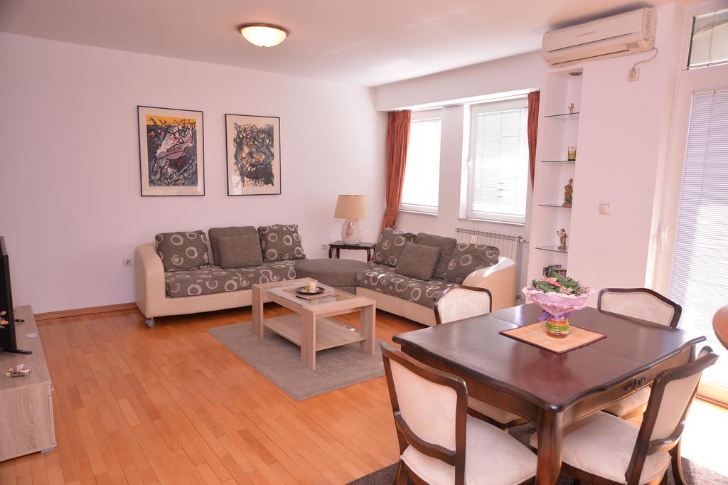 Exclusive Central Apartments Szkopje Kültér fotó